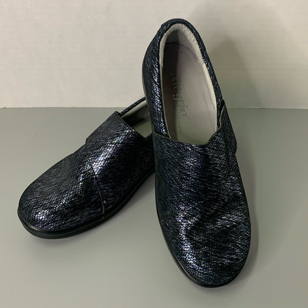 Alegria LEATHER Lauryn Comfort Shoes Womens 38/8 Blue Metallic Cross Strap
